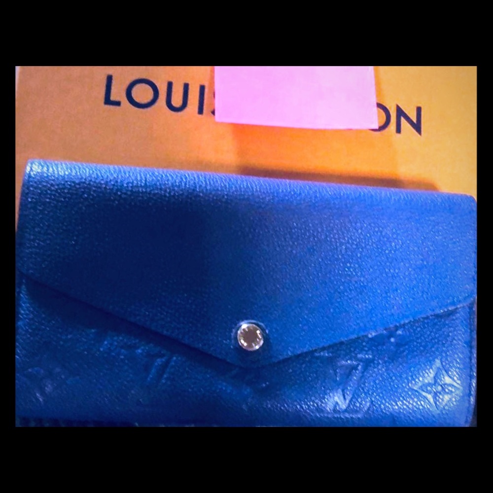 Empriente wallet-CA1116